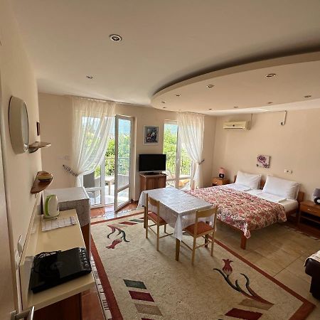 Villa Alla Bed And Breakfast Herceg Novi Kültér fotó