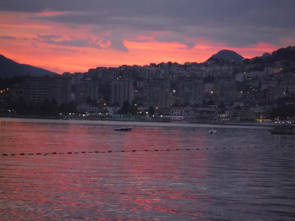 Villa Alla Bed And Breakfast Herceg Novi Kültér fotó